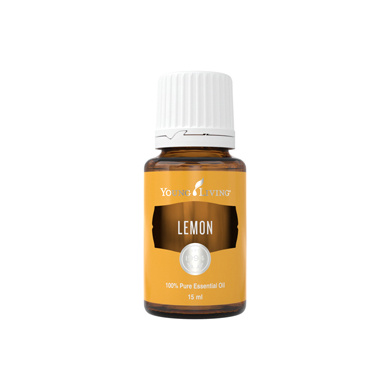 Ätherisches Öl Zitrone von Young Living, freigestellt vor weissem Hintergrund