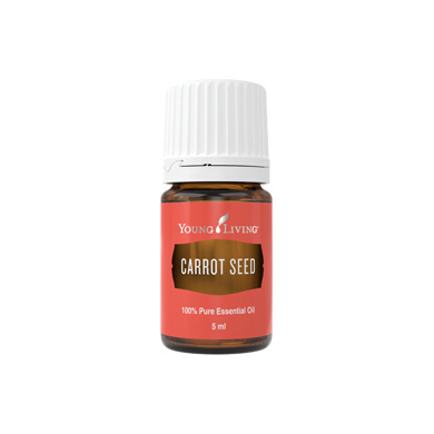 Ätherisches Öl Karottensamen von Young Living, freigestellt vor weissem Hintergrund