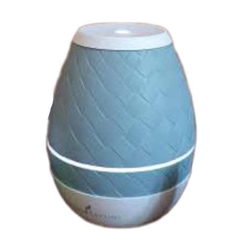 Diffusor Sweet Aroma von Young Living, freigestellt vor weissem Hintergrund Diffusor Sweet Aroma von Young Living, freigestellt vor weissem Hintergrund