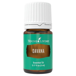 Ätherisches Öl Davana von Young Living, 5ml Braunglasflasche mit Etikett, mit Tropfer, freigestellt vor weissem Hintergrund Ätherisches Öl Davana von Young Living, 5ml Braunglasflasche mit Etikett, mit Tropfer, freigestellt vor weissem Hintergrund