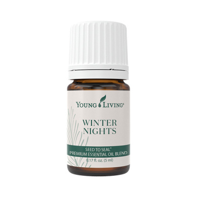 Ätherisches Premium Öl Winter Nights von Young Living, 5ml Braunglasflasche mit Tropfverschluss und Etikett, freigestellt