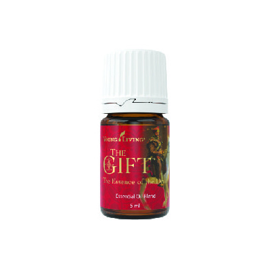 Ätherisches Premium Öl The Gift von Young Living, 5ml Braunglasflasche mit Tropfverschluss und Etikett, freigestellt