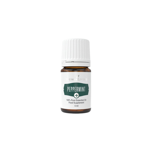 Ätherisches Öl Pfefferminze Plus von Young Living, freigestellt vor weissem Hintergrund